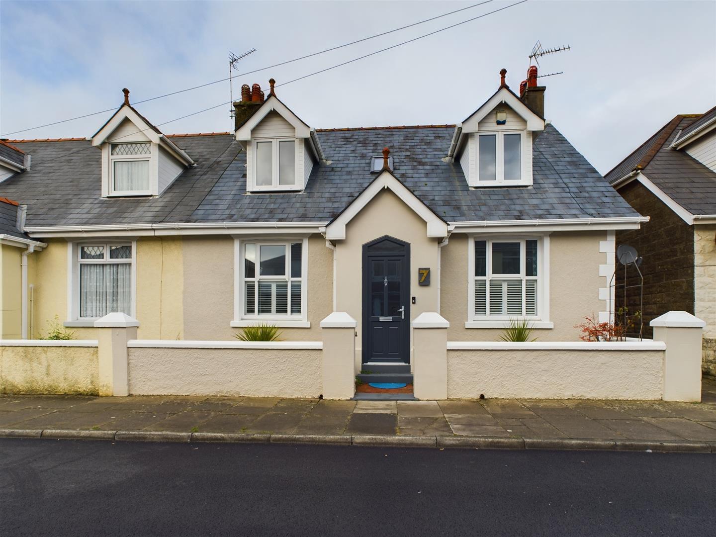 Lewis Place, Porthcawl McHattons Estate Agents, Bridgend